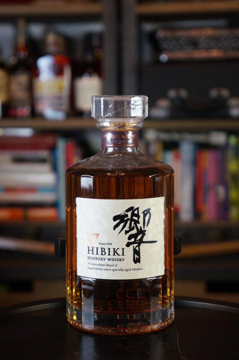 Hibiki 17 Seventeen Year Suntory Japanese Whisky scaled 1